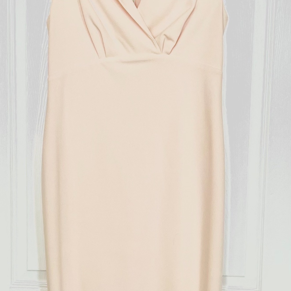Dress - Picture 4 of 9